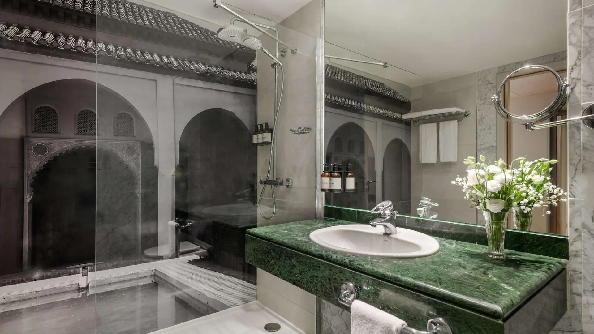 Nh Malaga Hotel 4*,
